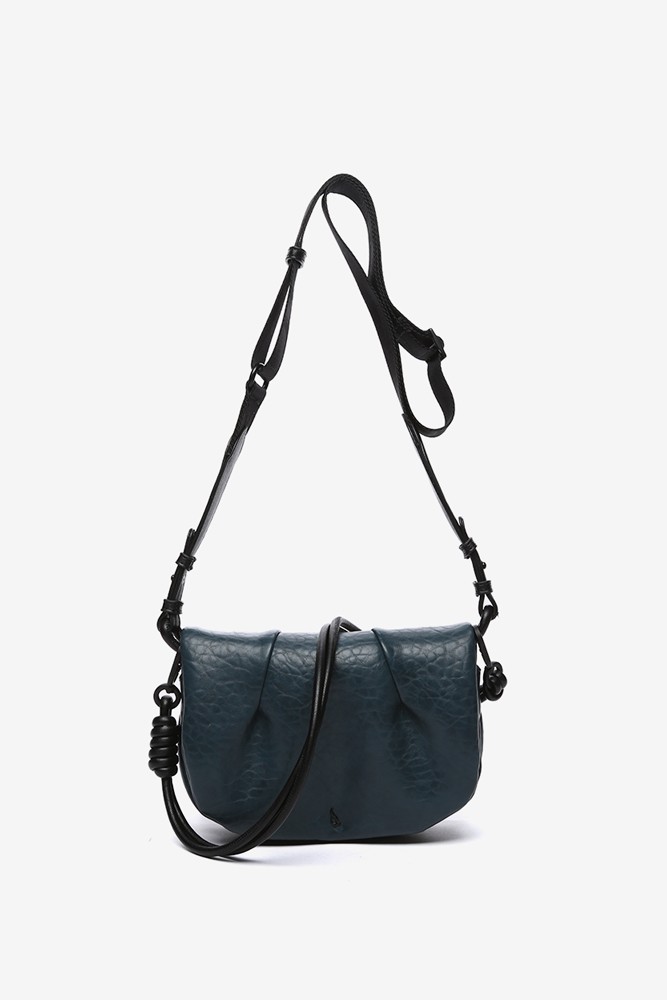 Abbacino Bandolera En Materiales Reciclados Azul