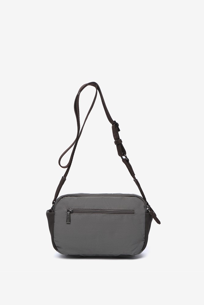 Abbacino Bandolera En Materiales Reciclados Gris