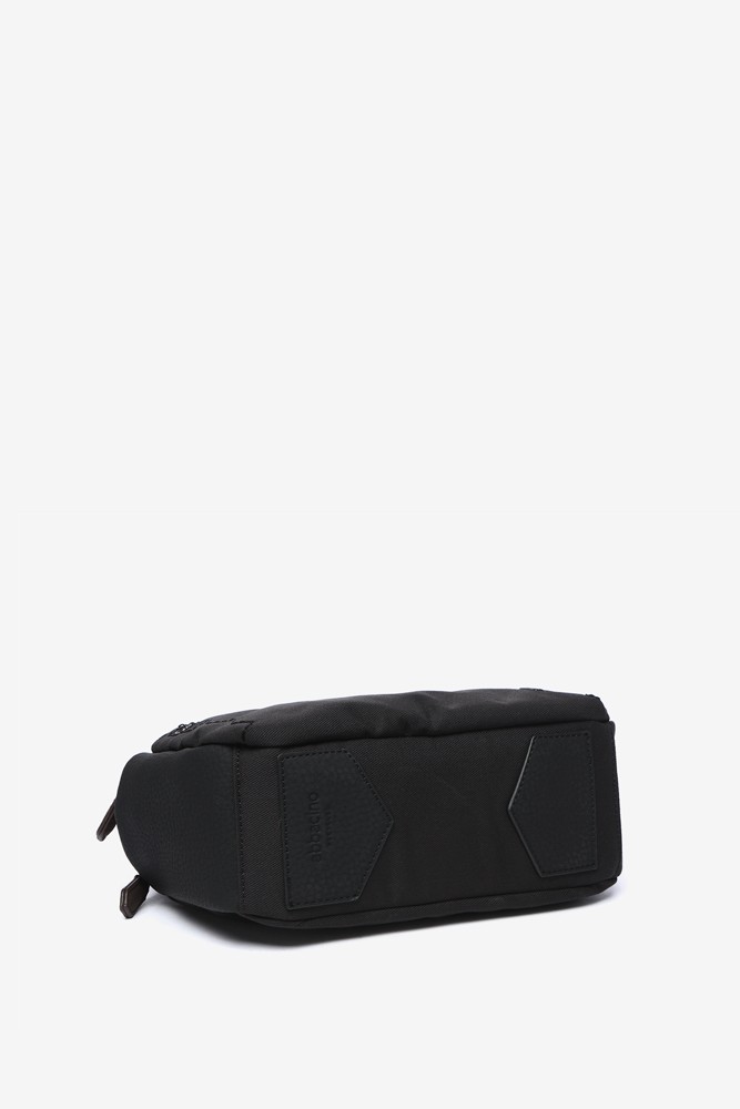 Abbacino Bandolera En Materiales Reciclados Negra