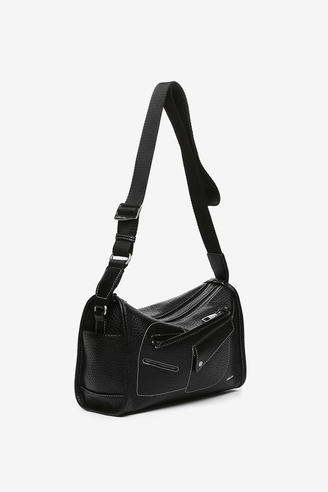 Abbacino Bandolera En Materiales Reciclados Negra