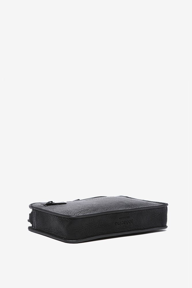 Abbacino Bandolera En Materiales Reciclados Negro