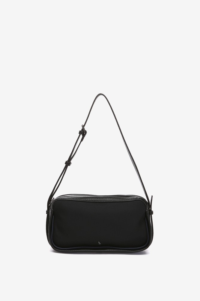 Abbacino Bandolera En Materiales Reciclados Negro