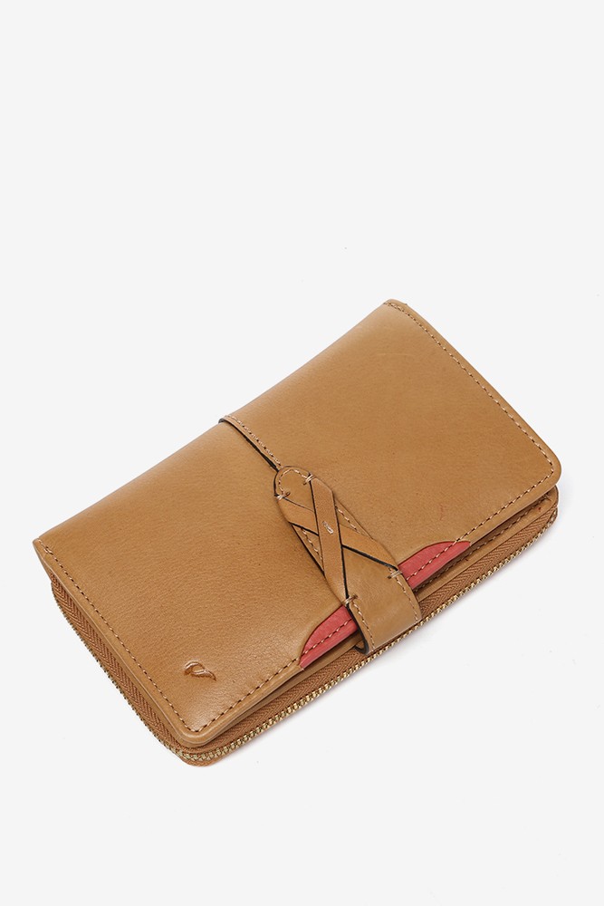 Abbacino Cartera Mediana En Piel Cognac