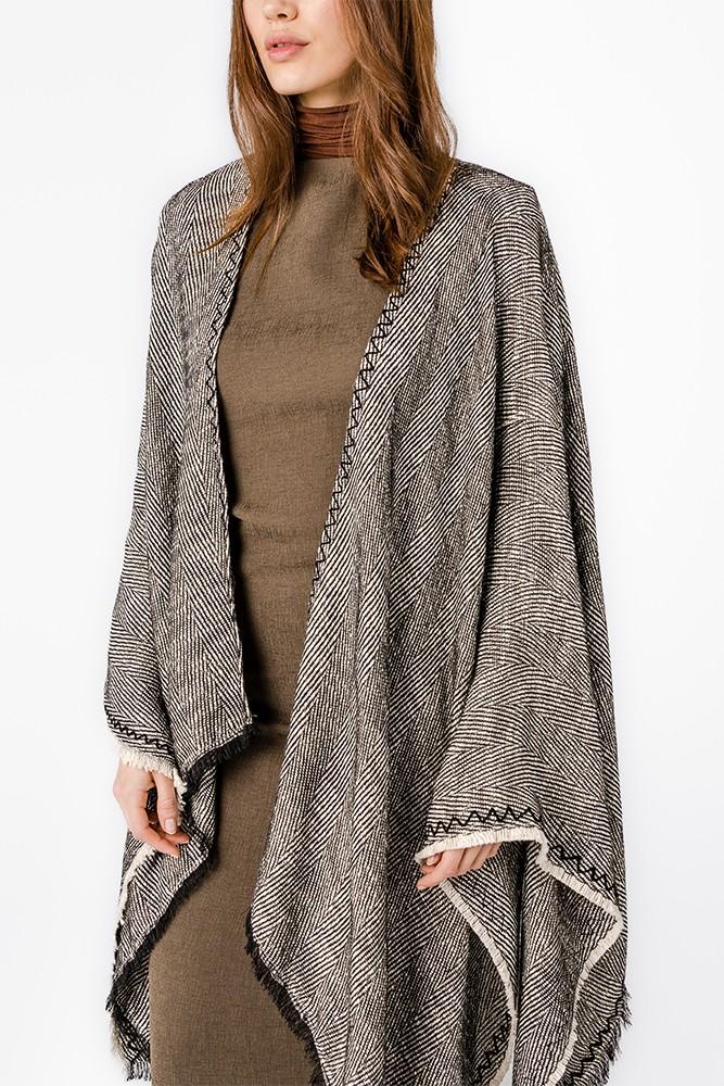 Abbacino Poncho Con Estampado Lineal En Negro
