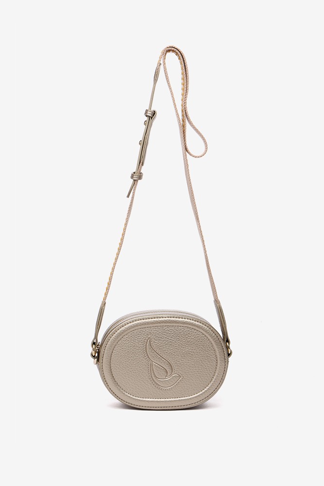 Abbacino Bandolera En Materiales Reciclados En Dorado