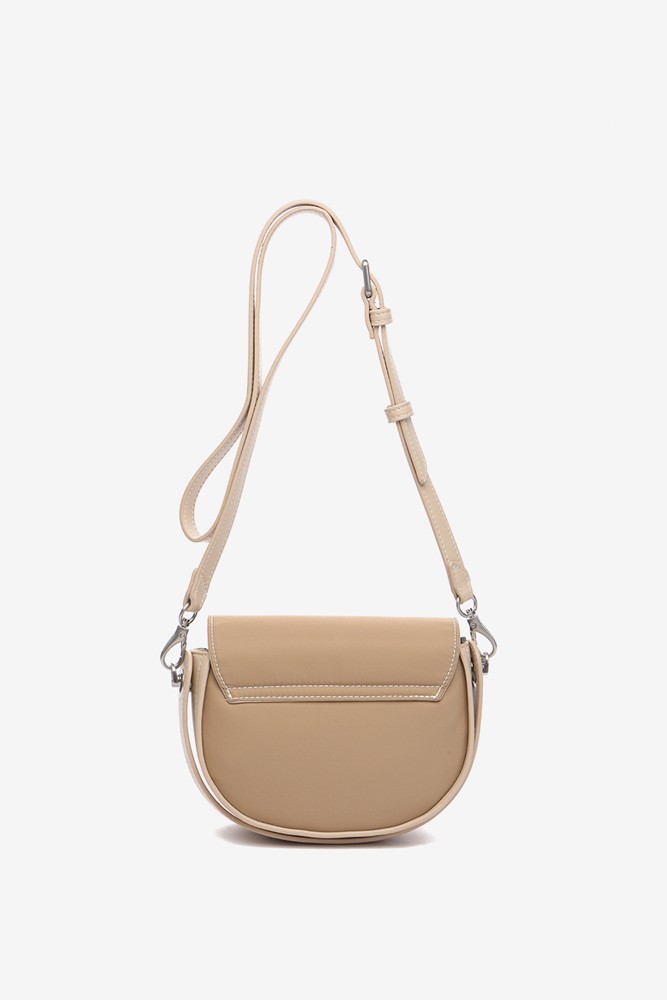 Abbacino Bandolera Pequeña En Materiales Reciclados En Camel