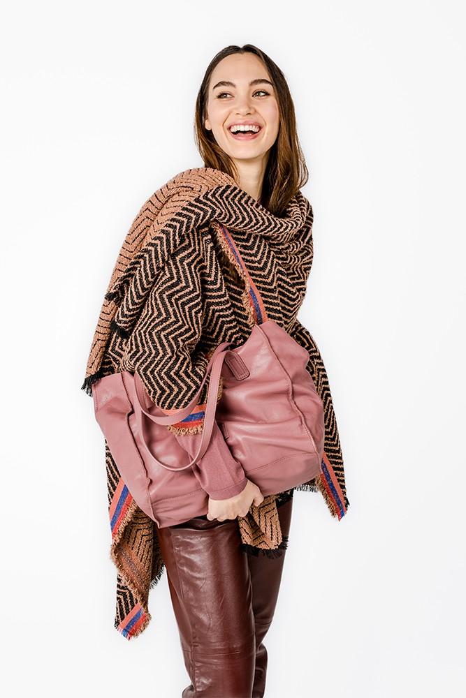 Abbacino Poncho Con Estampado Geométrico En Tonos Rosas