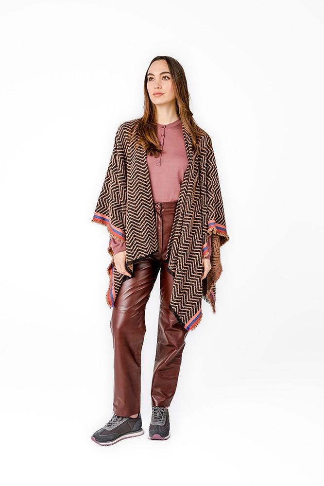 Abbacino Poncho con estampado geométrico en tonos rosas