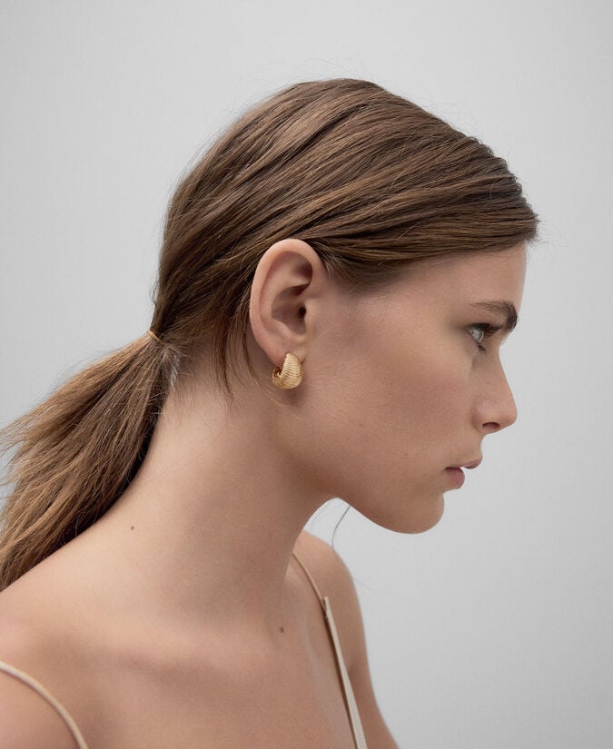 Adolfo Dominguez Aros Dorados Relieve Concha Mujer