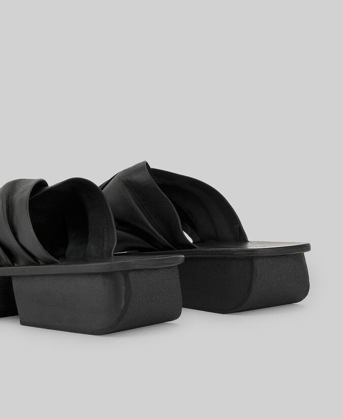 Adolfo Dominguez Sandalia Plataforma Negra Mujer