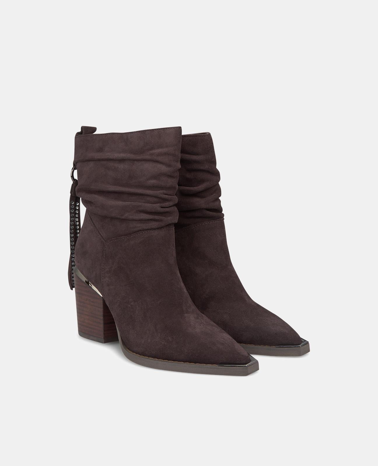 Alma En Pena BOTÍN CON FLECOS PEDRERÍA