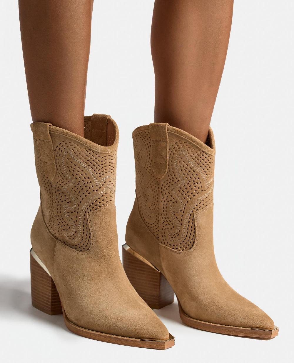 Alma En Pena BOTÍN COWBOY DETALLES BORDADOS