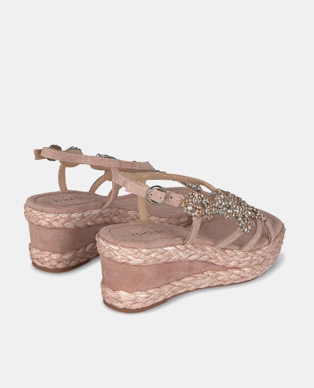 Alma En Pena CUÑA MEDIA CON DETALLES