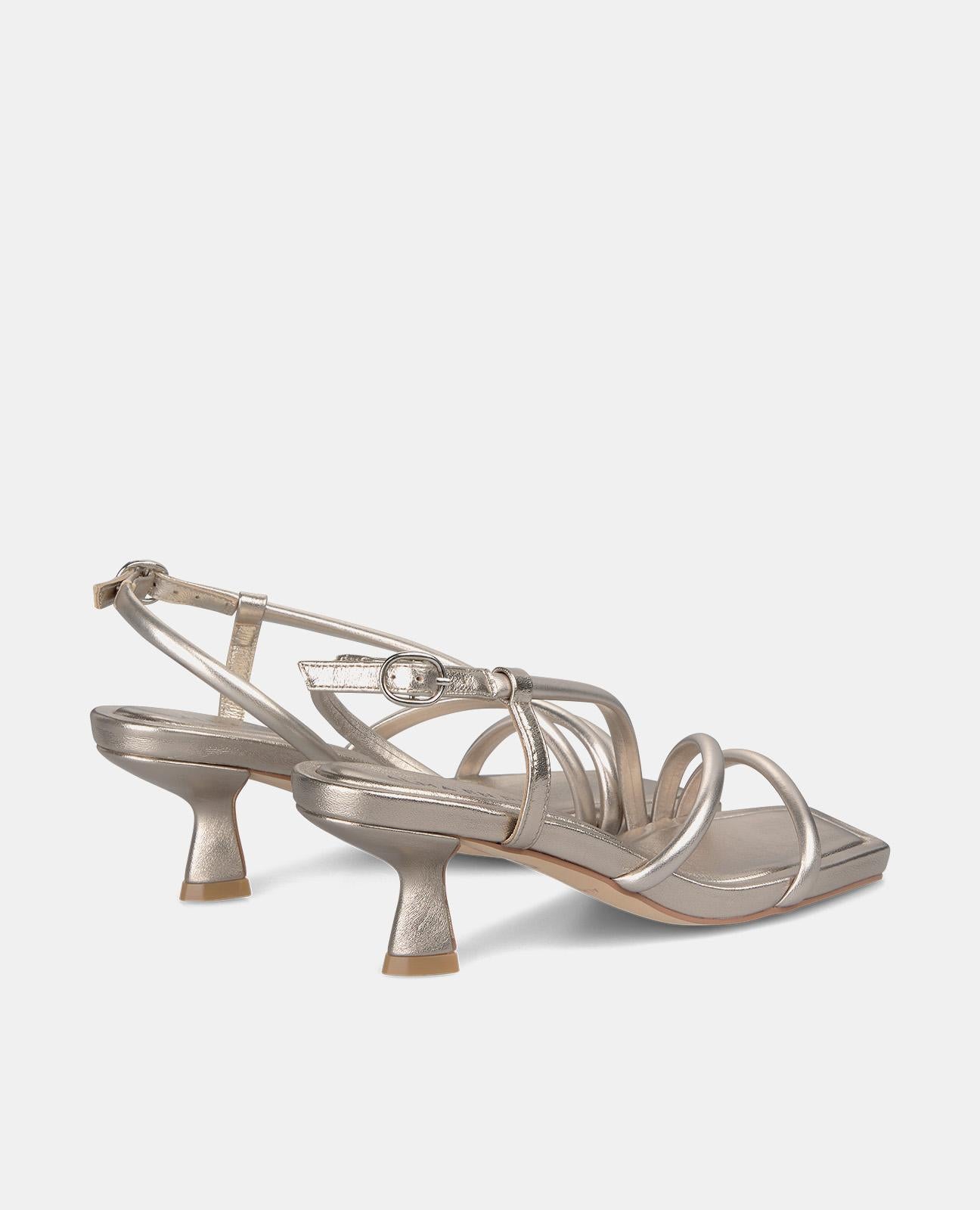 Alma En Pena SANDALIA TACÓN BAJO