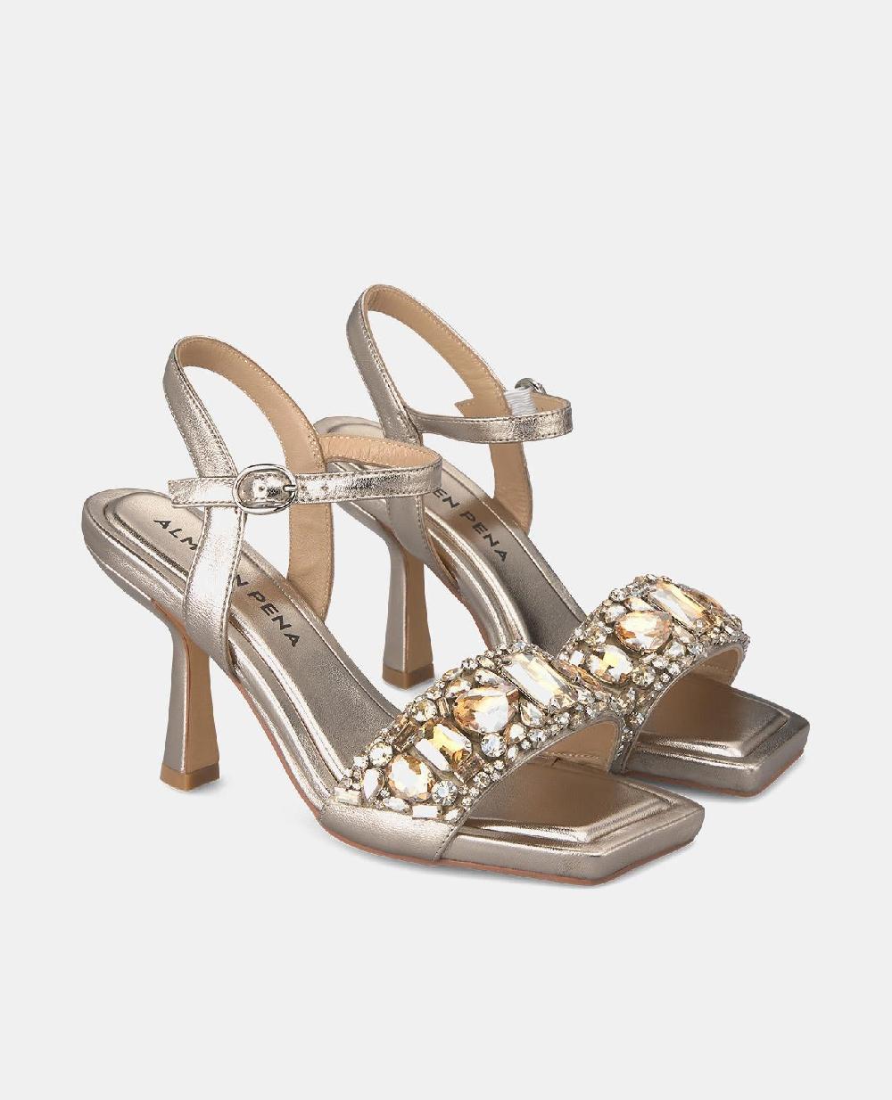 Alma En Pena SANDALIA TACÓN PUNTERA CUADRADA