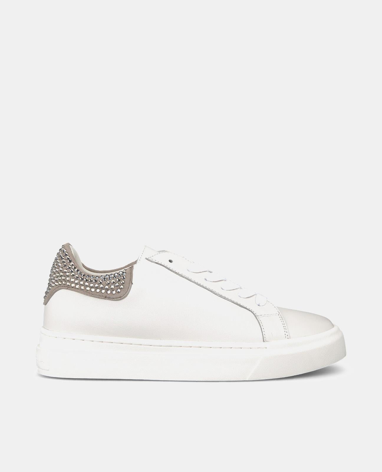 Alma en pena SNEAKER CON DETALLE