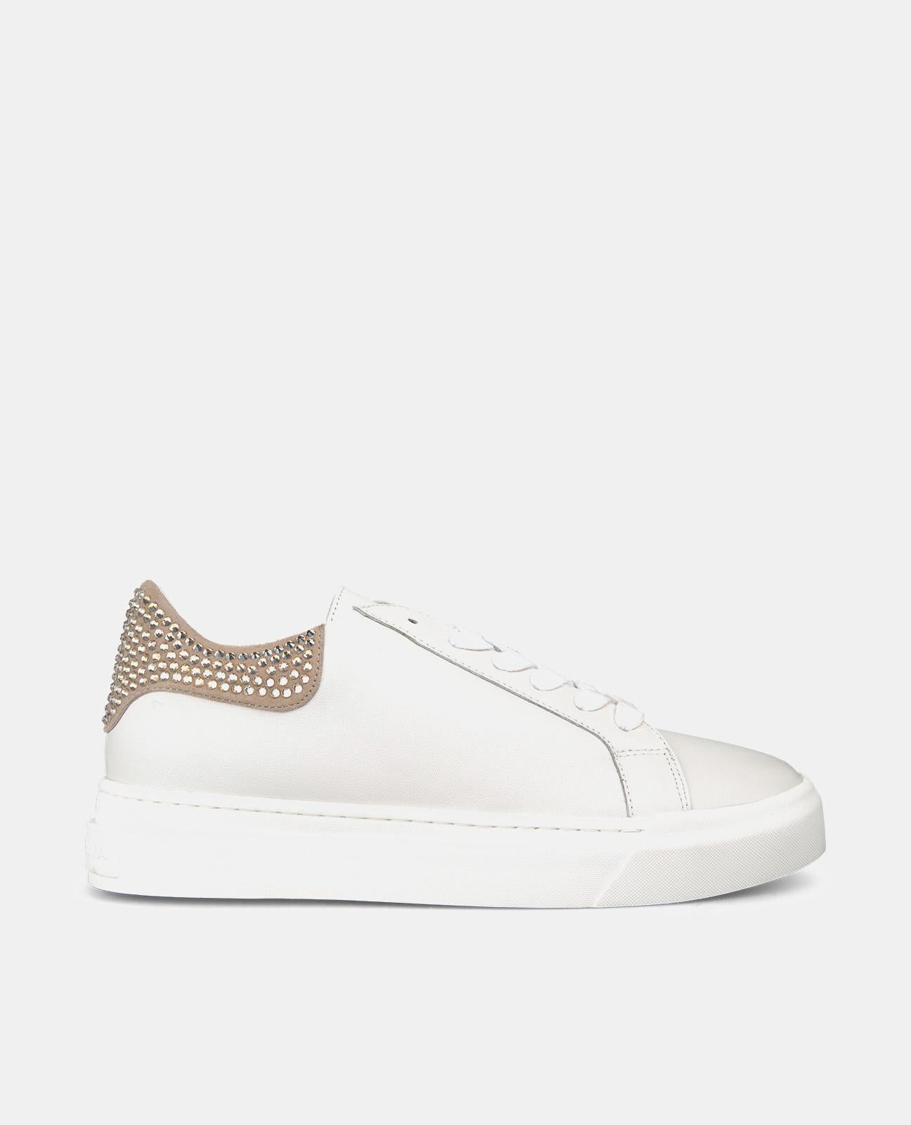 Alma en pena SNEAKER CON DETALLE