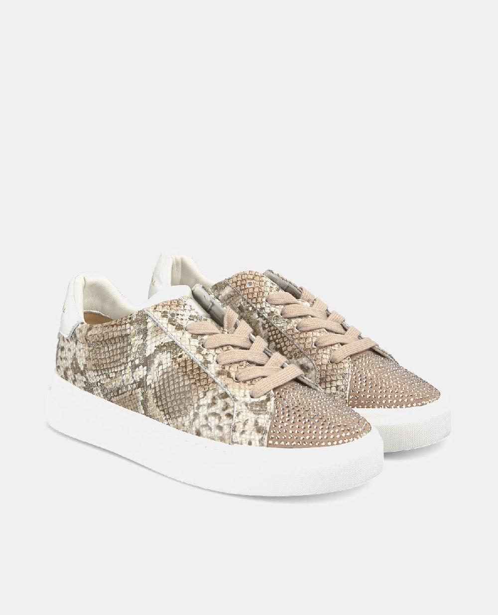 Alma En Pena ZAPATILLAS CON DETALLES