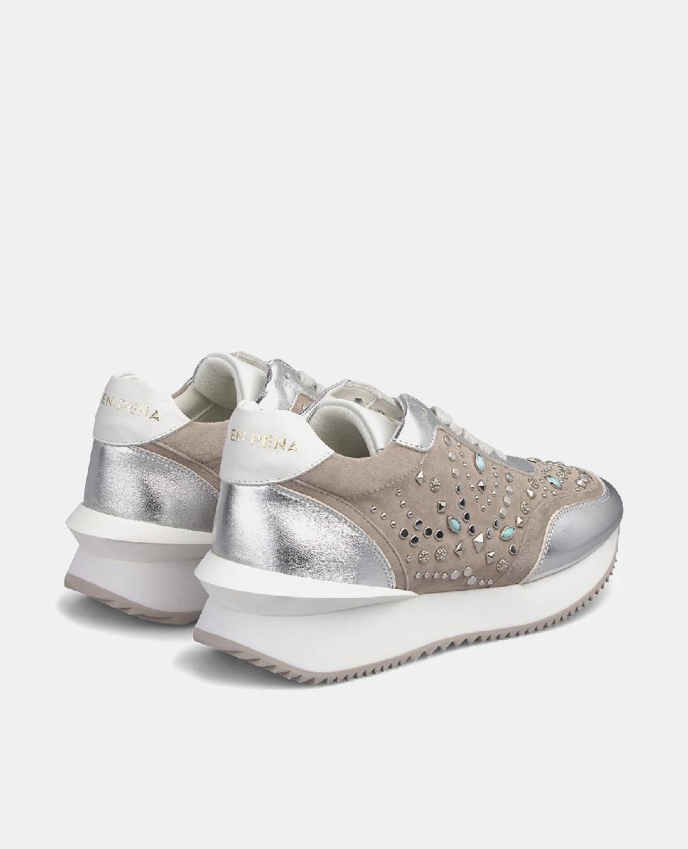 Alma En Pena ZAPATILLAS CON TACHAS