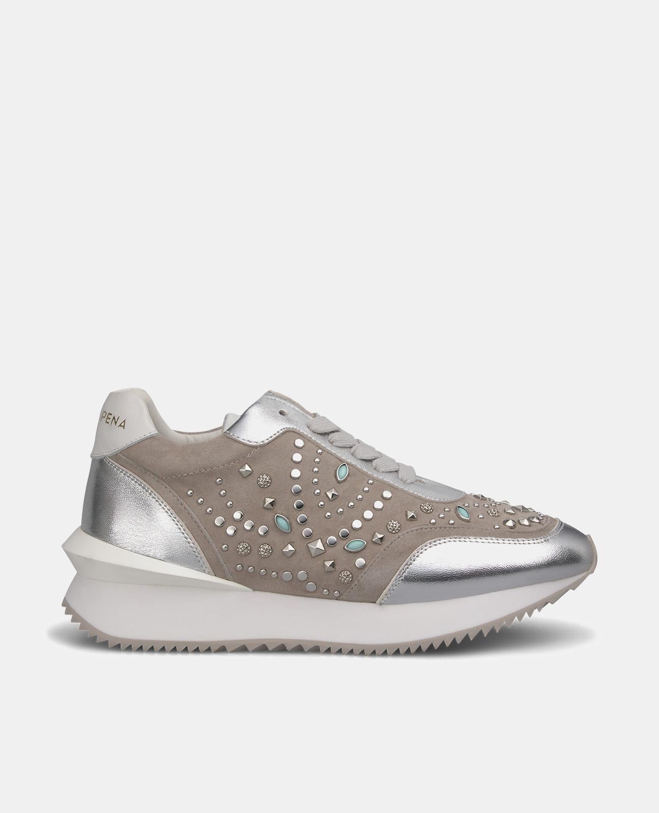 Alma en pena ZAPATILLAS CON TACHAS