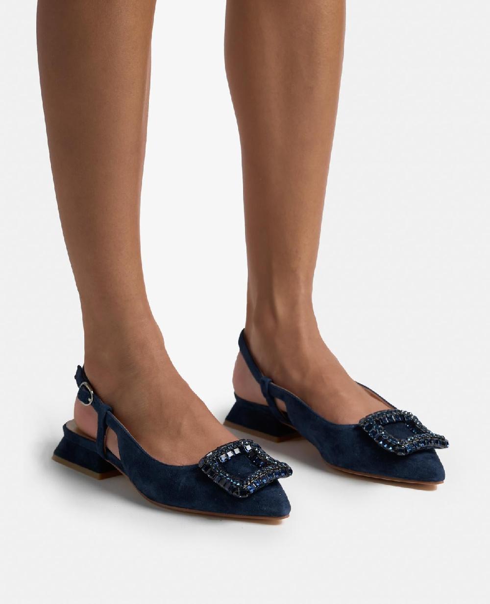 Alma En Pena ZAPATO CON BROCHE PLANO