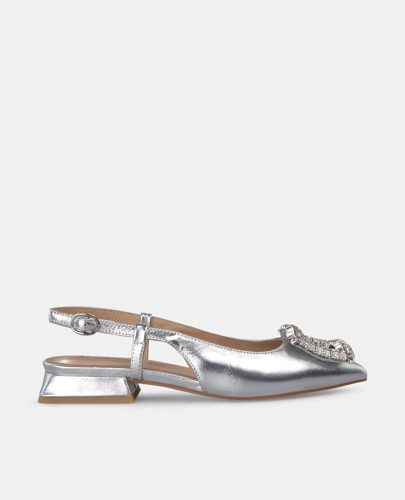 Alma en pena ZAPATO CON BROCHE PLANO