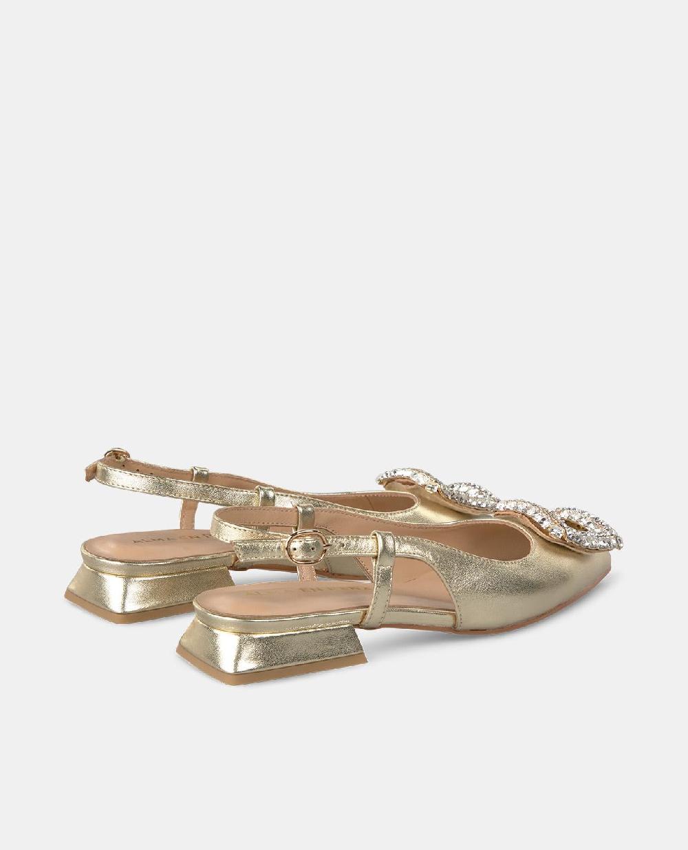 Alma En Pena ZAPATO CON BROCHE PLANO