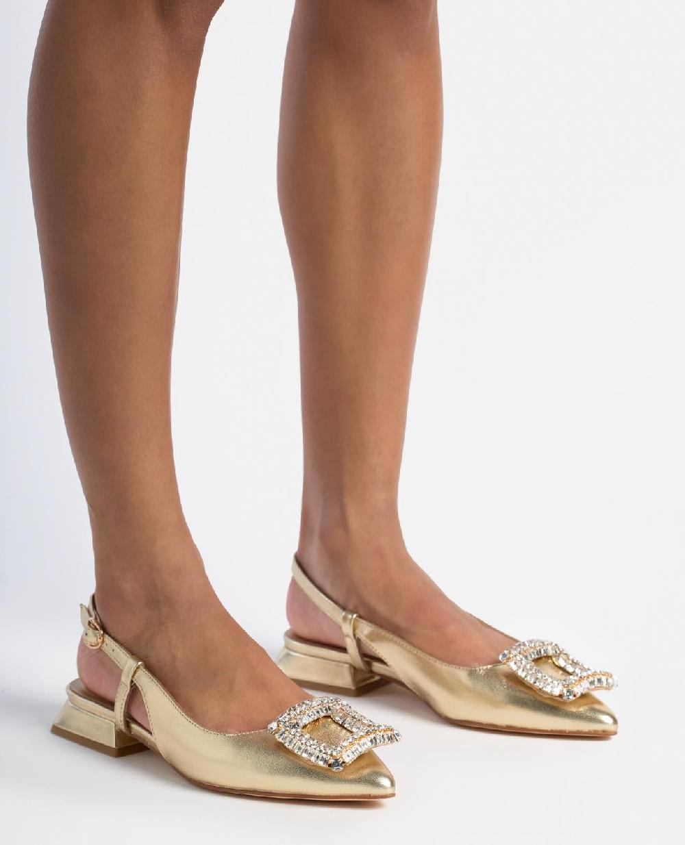 Alma En Pena ZAPATO CON BROCHE PLANO