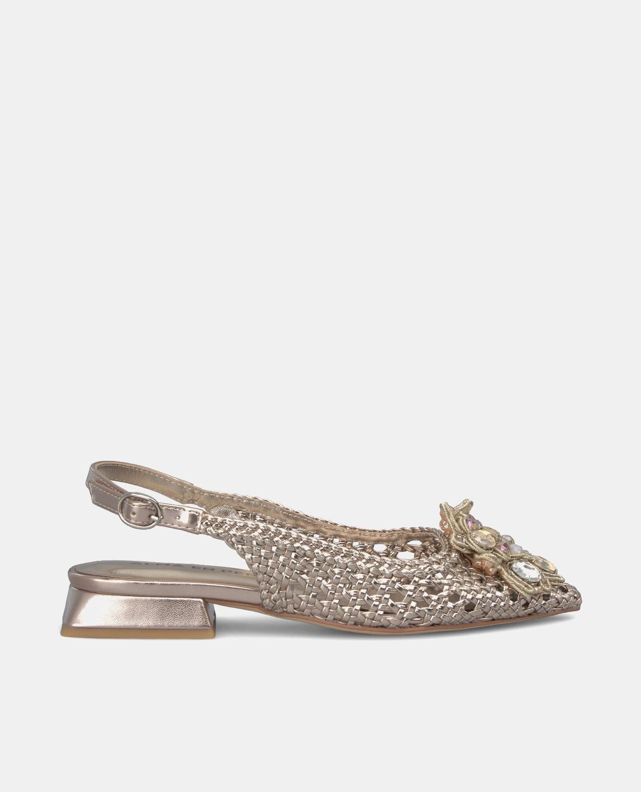 Alma en pena ZAPATO PLANO RAFIA PEDRERÍA