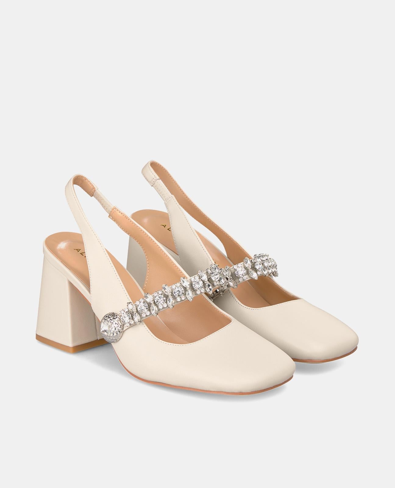 Alma En Pena ZAPATO TACÓN CON DETALLES