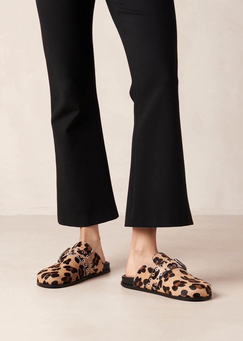 Alohas Halia Zuecos De Cuero Efecto Leopardo
