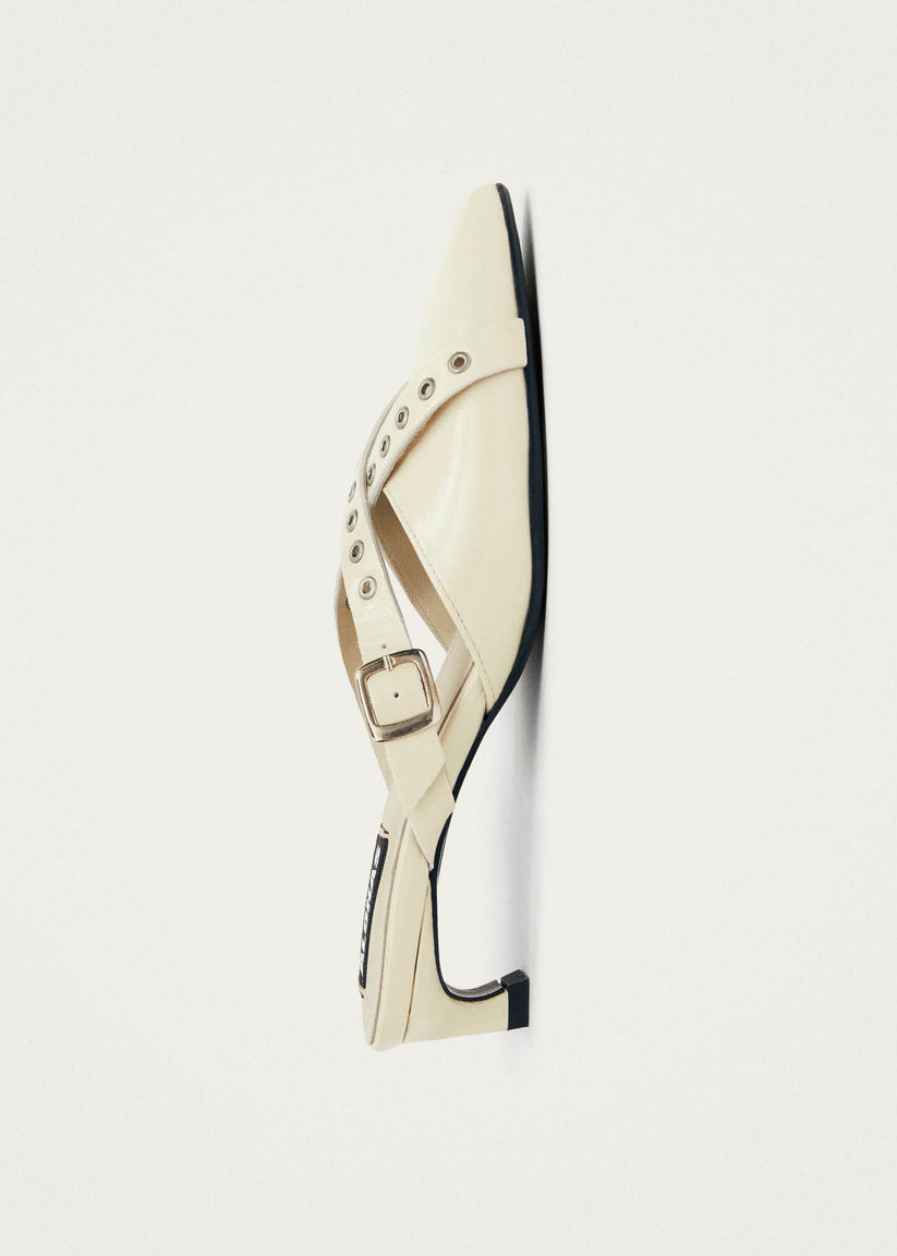 Alohas Zyra Onix Mules De Cuero Color Crema