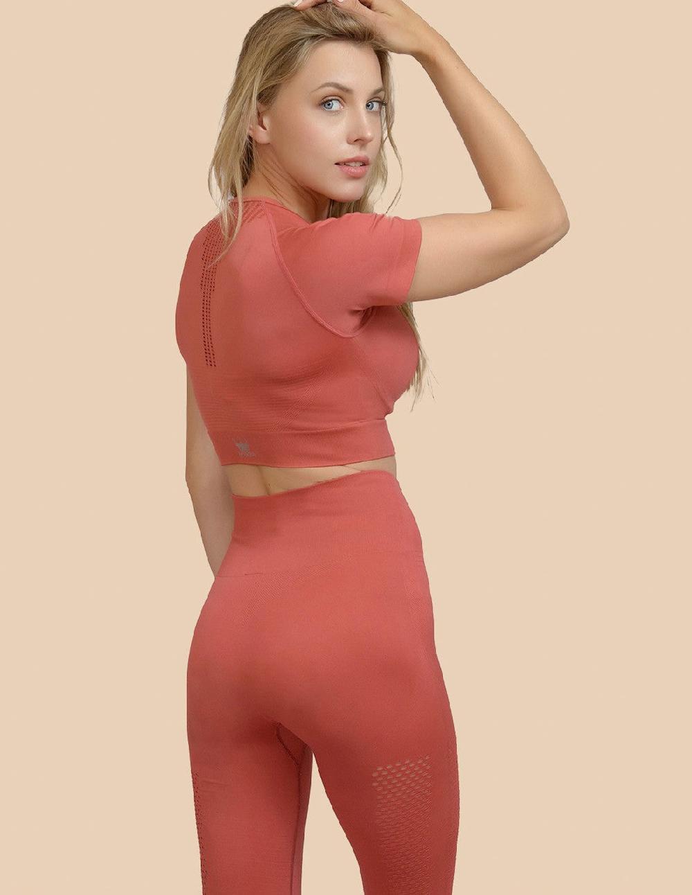 Anaissa Top Deportivo Con Fibra Emana 3D Naya