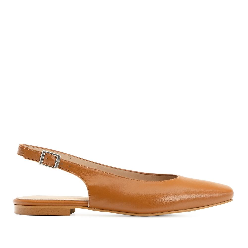 Andres Machado Bailarina Destalonada En Piel Cuero