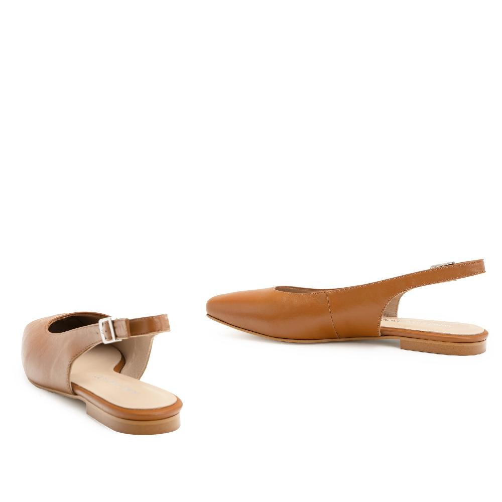 Andres Machado Bailarina Destalonada En Piel Cuero