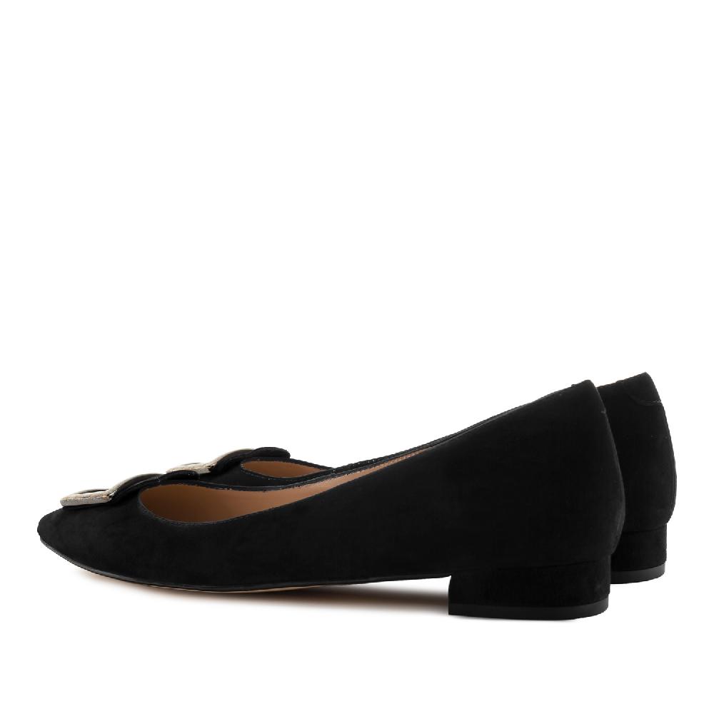 Andres Machado Bailarina En Ante De Color Negro