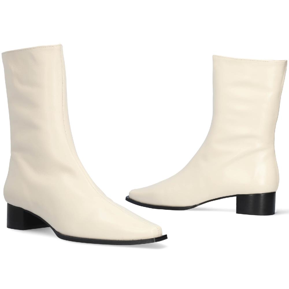 Andres Machado Botín Tacón En Piel De Color Hielo