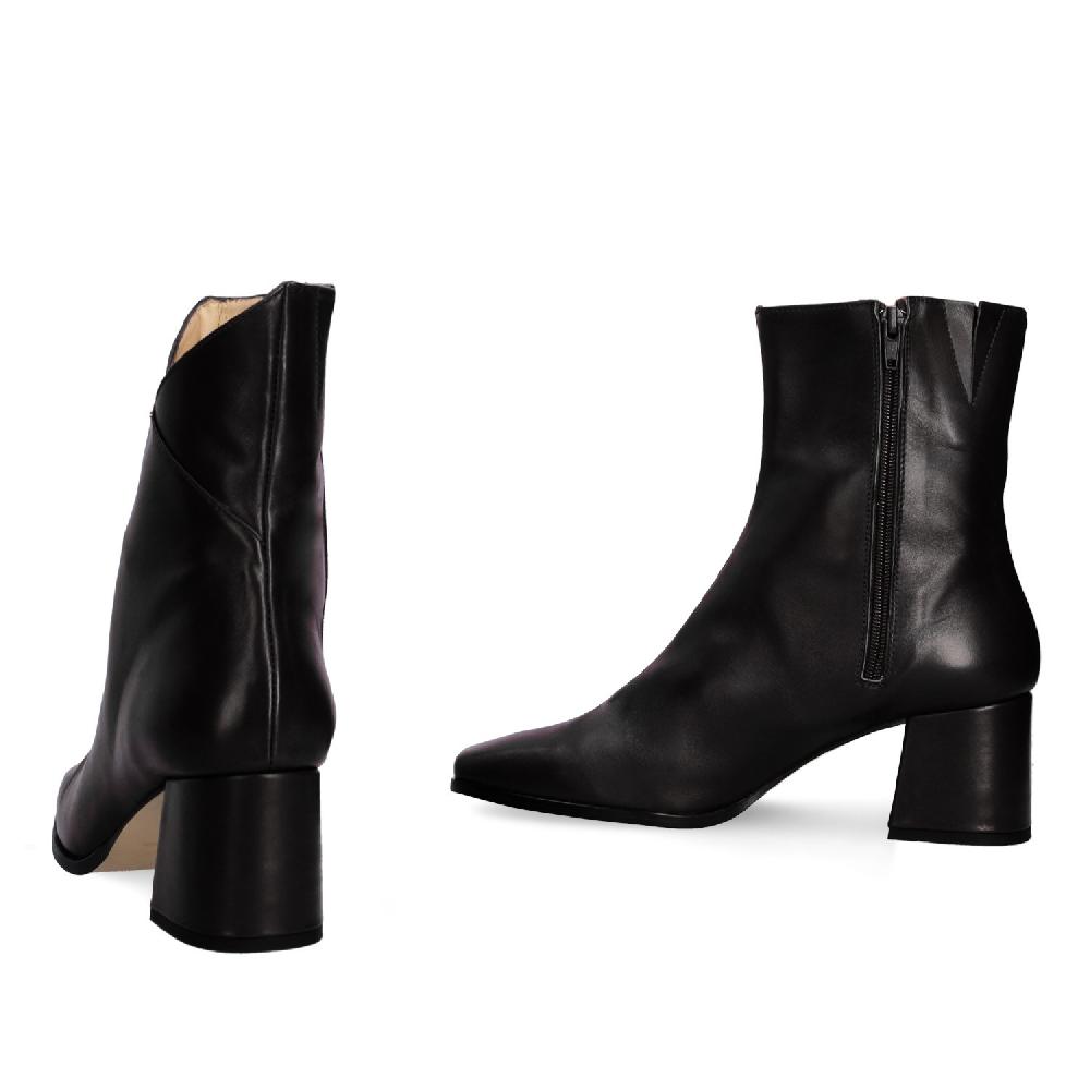 Andres Machado Botín Tacón En Piel De Color Negro