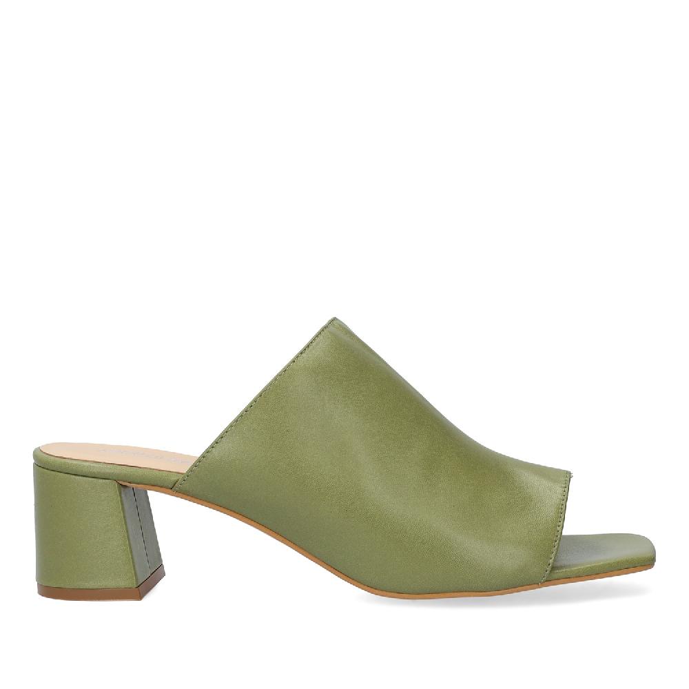 Andres Machado Mule Con Tacón En Piel Kaki