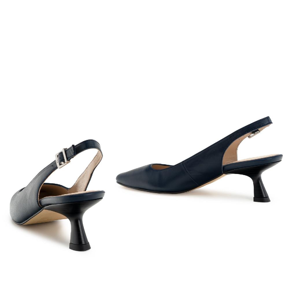 Andres Machado Salón Destalonado En Piel Azul