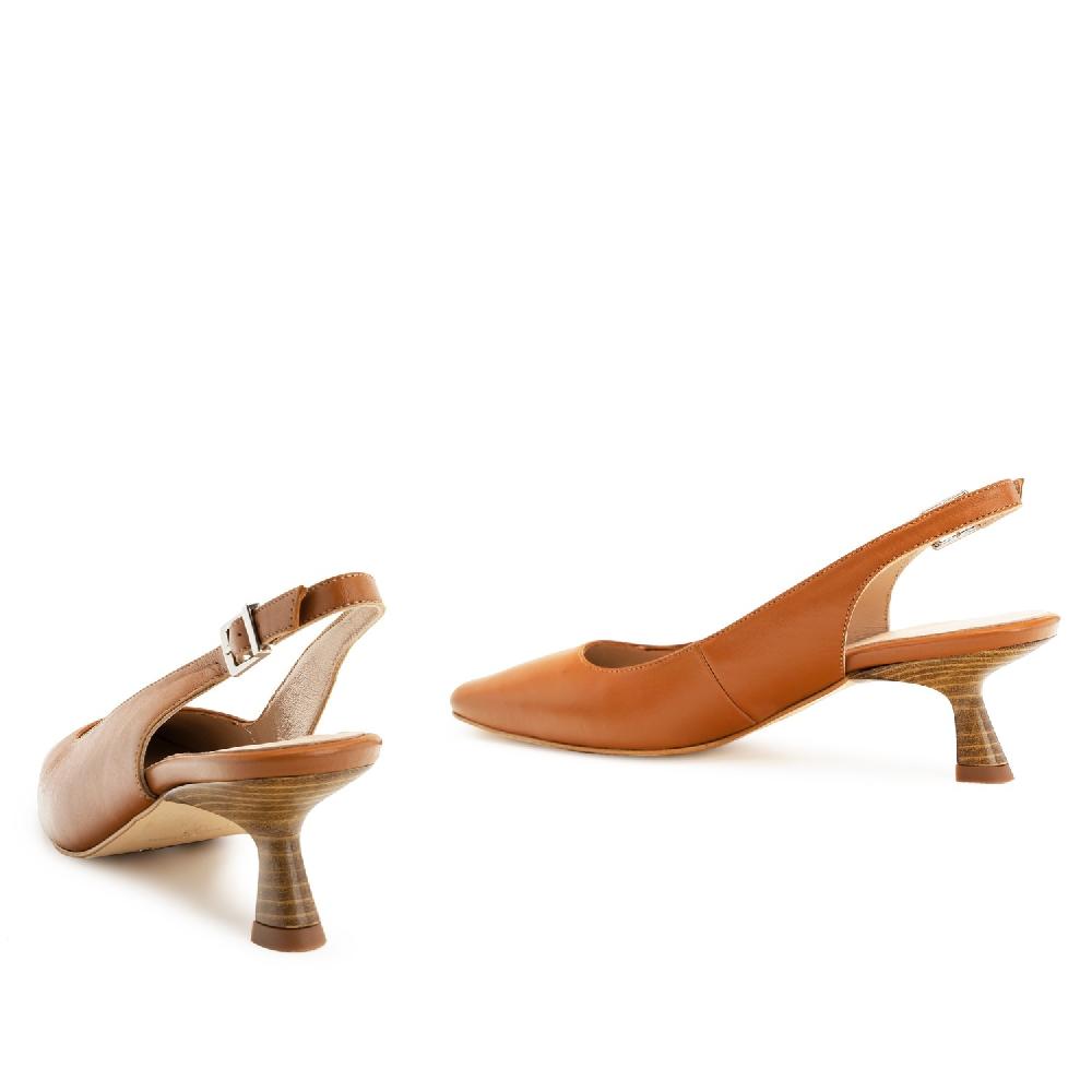 Andres Machado Salón Destalonado En Piel Marrón