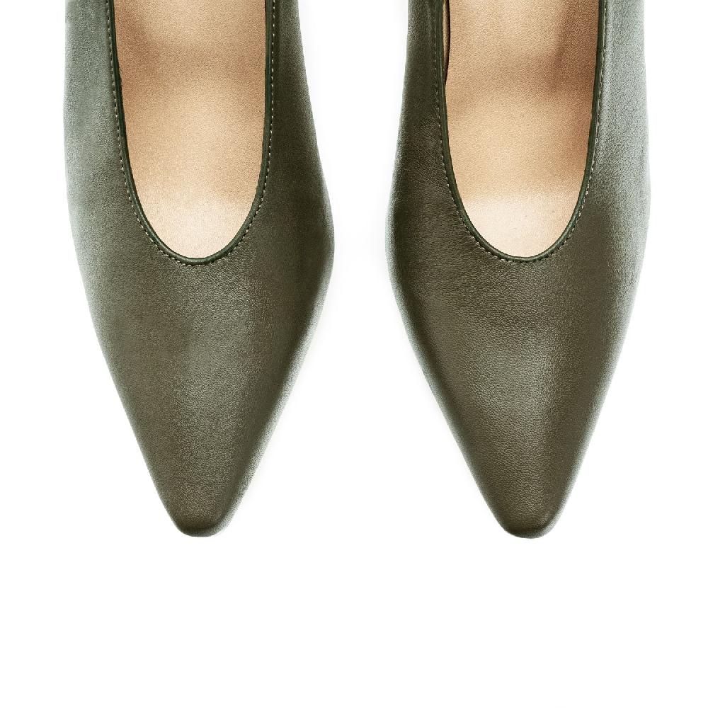 Andres Machado Salón En Piel De Color Kaki