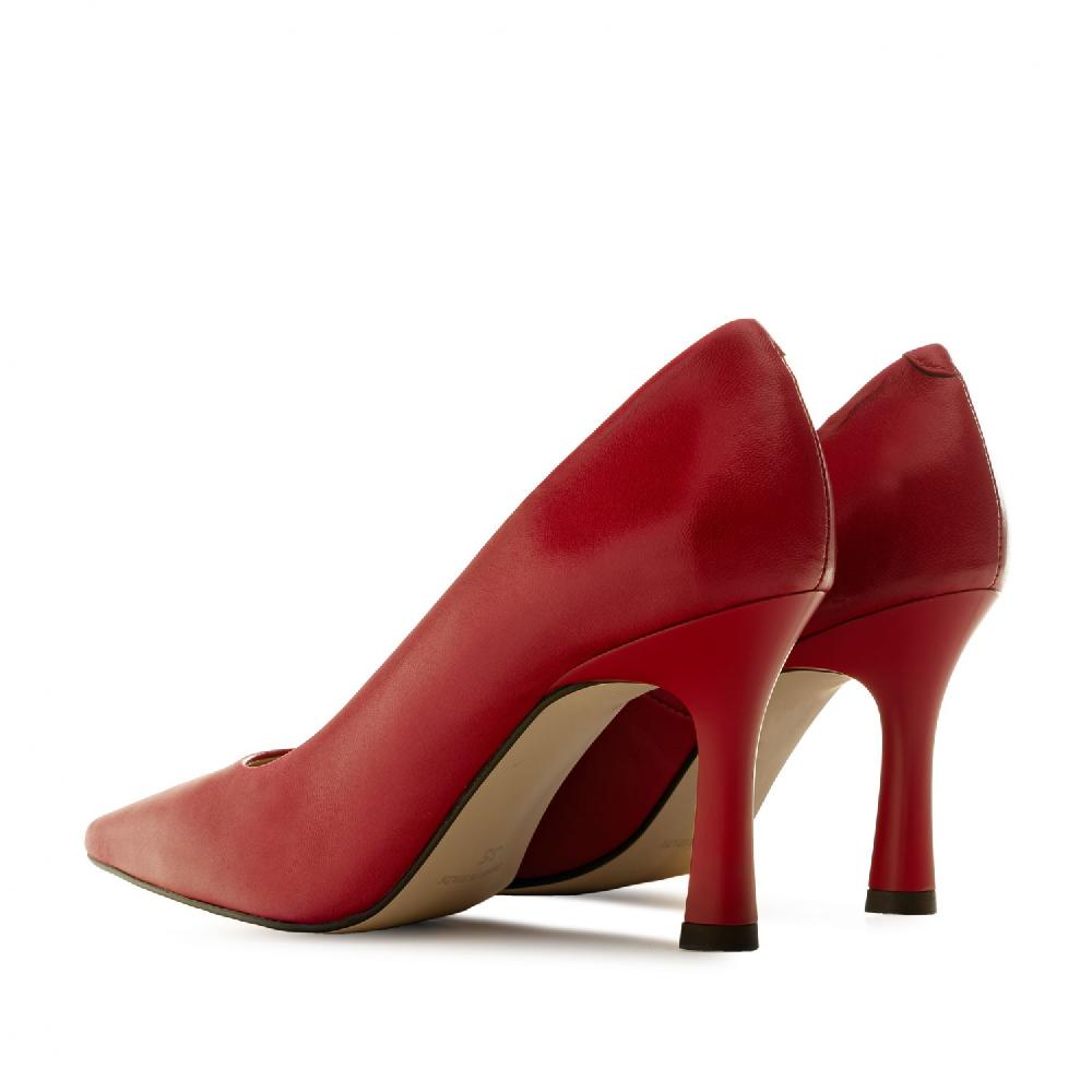 Andres Machado Salón En Piel De Color Rojo