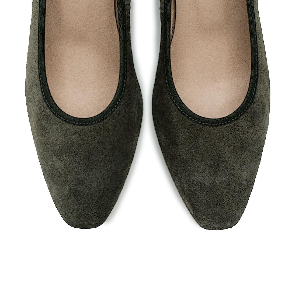 Andres Machado Salón En Serraje Kaki