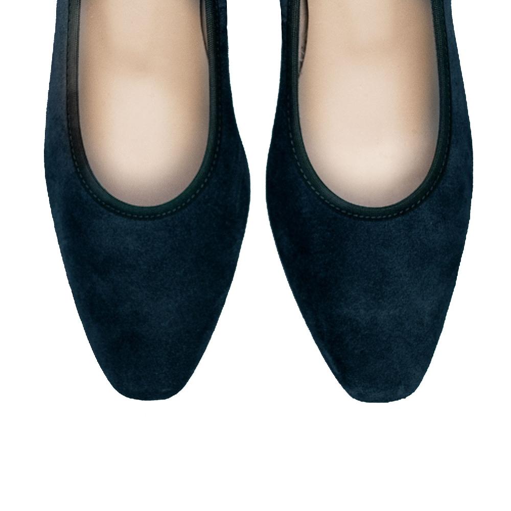 Andres Machado Salón En Serraje Marino