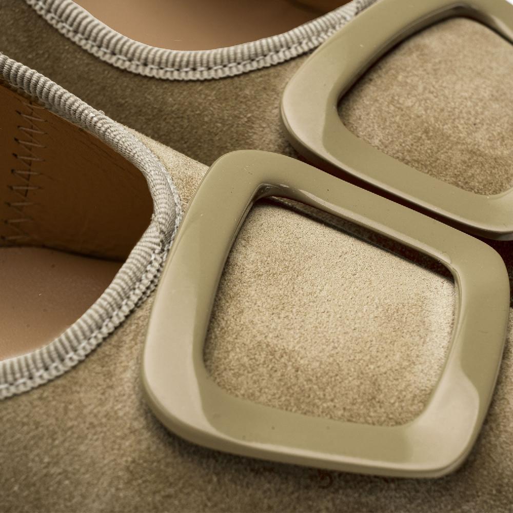 Andres Machado Salón En Serraje Taupe