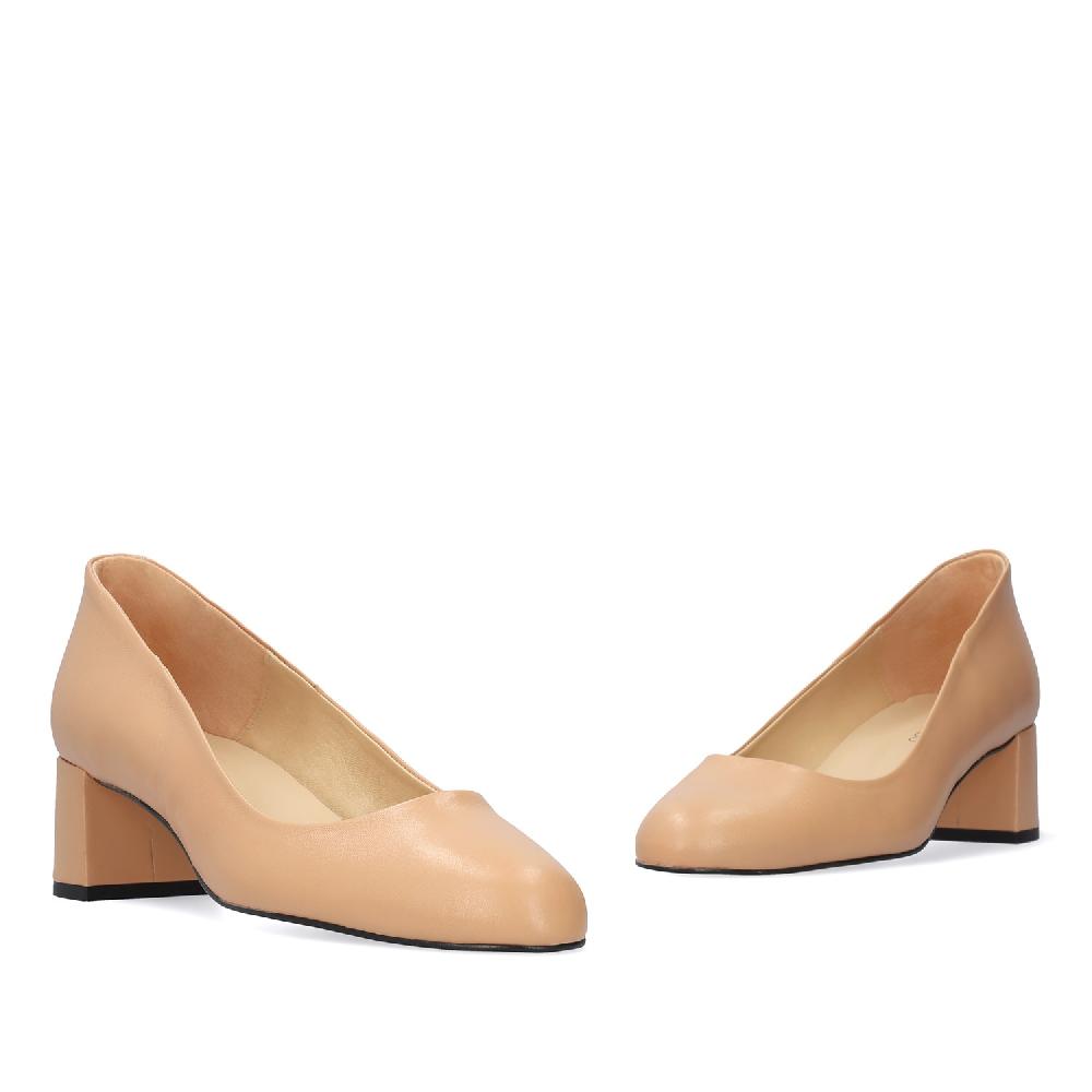 Andres Machado Salón Piel Beige