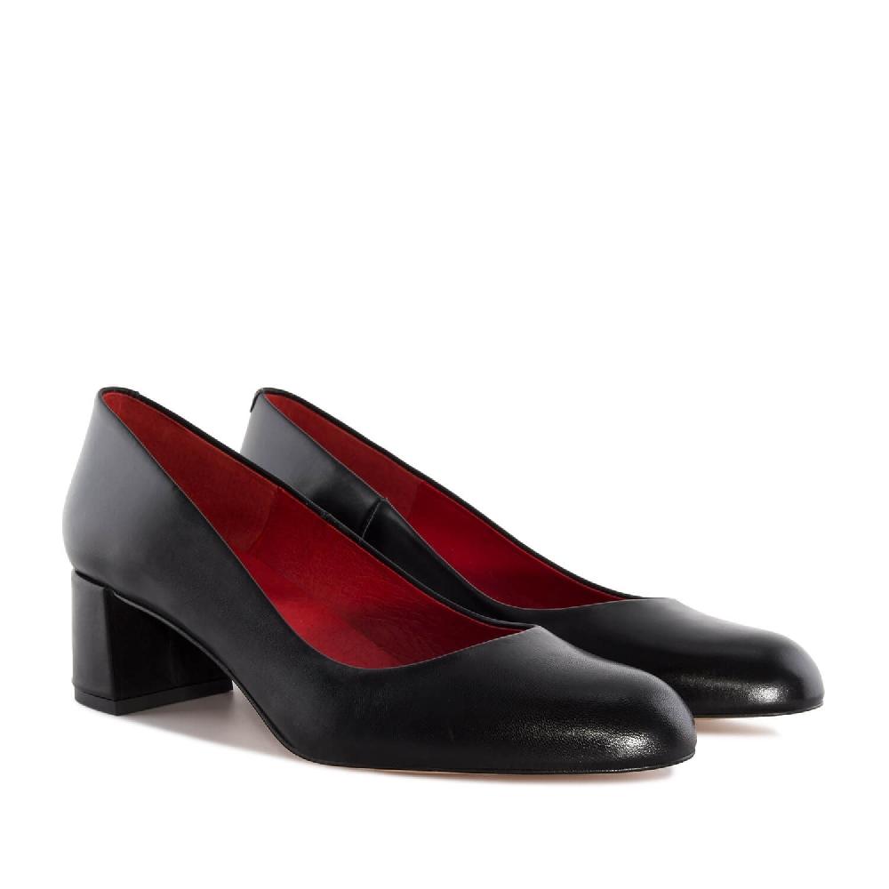 Andres machado Salón Piel Negro