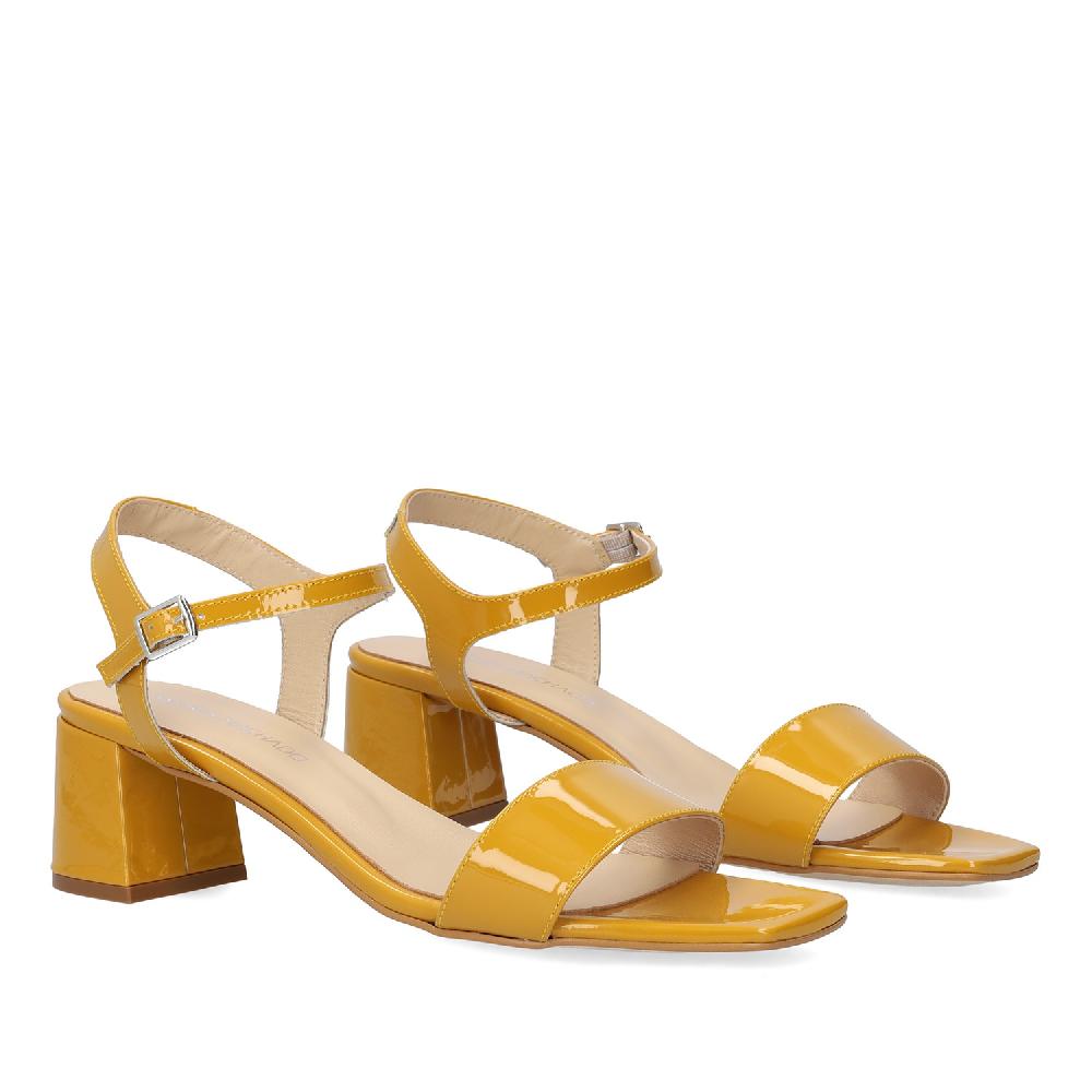 Andres machado Sandalia charol en piel Mostaza