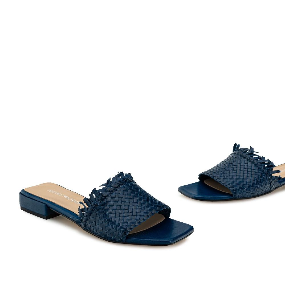 Andres machado Sandalia de piel trenzado azulón